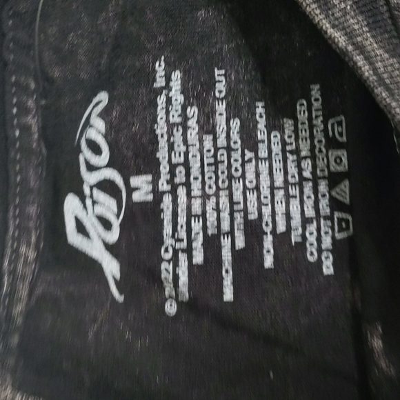 CYANIDE PRODUCTIONS Poison Rock Band "Talk Dirty To Me" Graphic Tee ~ NWOT - Picture 6 of 8